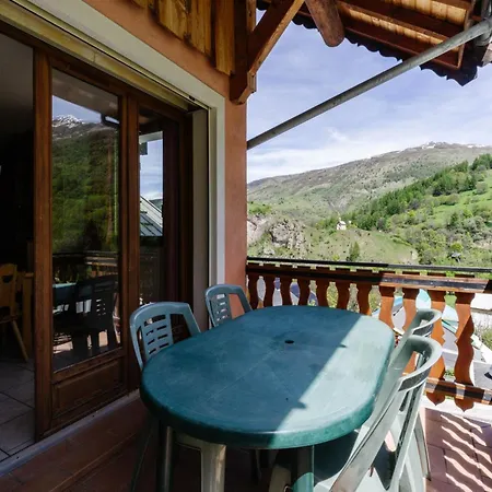 Edelweiss Apartment *
